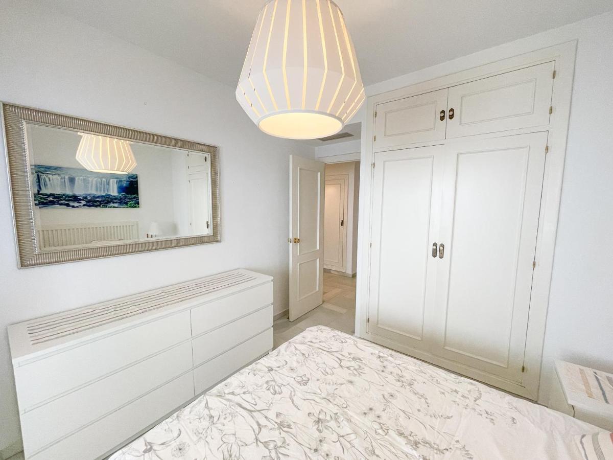 Seafront Apartment With Direct Access To The Beach トレモリノス エクステリア 写真
